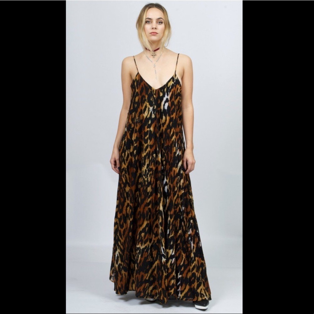 Rare! Indah “pendah” cheetah leopard v-neck flowy swingy maxi dress. Size XS
